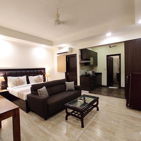 When In Gurgaon - Artemis Hospital 1 Min Walk, Fortis & Medanta 4 Mins Drive Ngoại thất bức ảnh