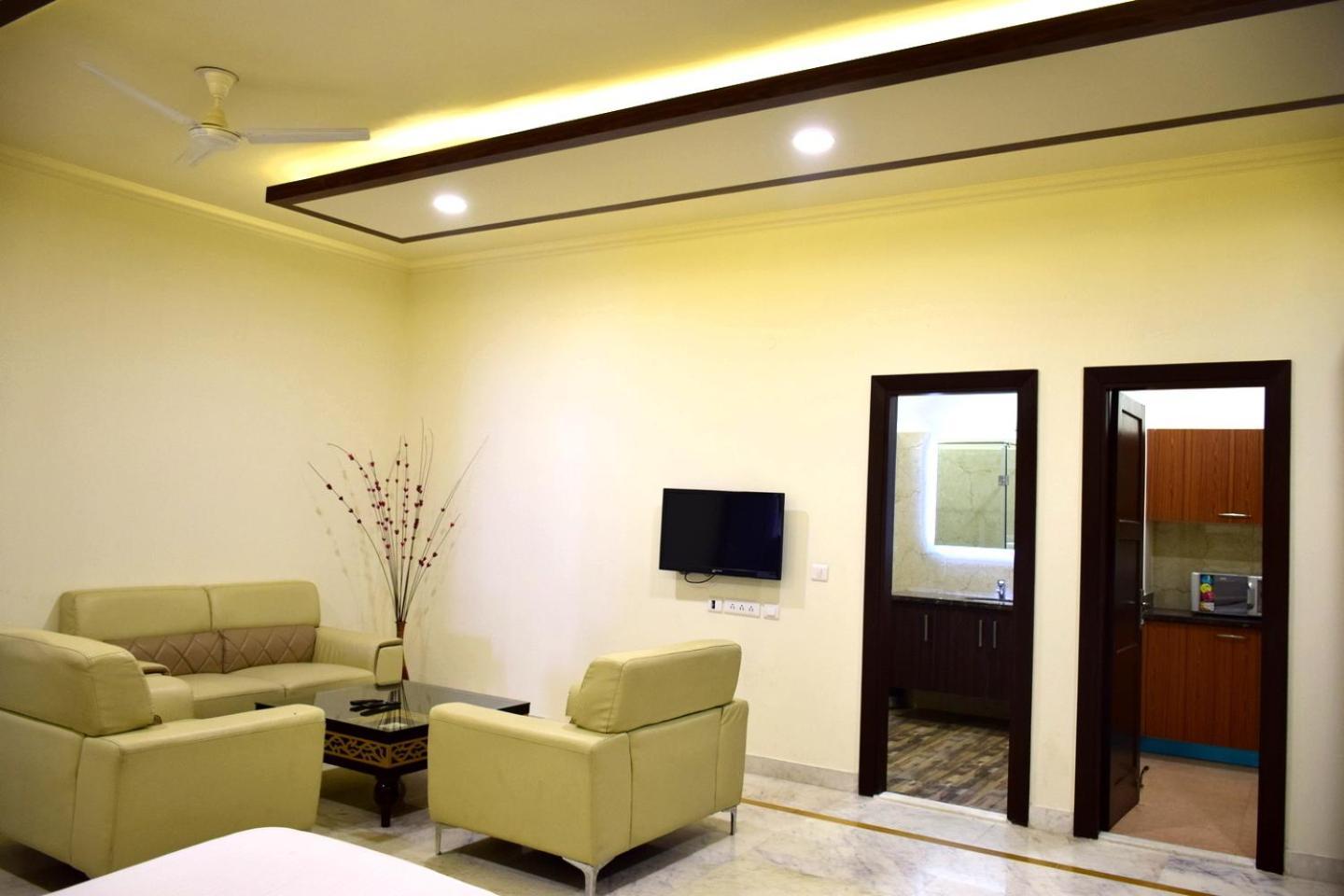 When In Gurgaon - Artemis Hospital 1 Min Walk, Fortis & Medanta 4 Mins Drive Ngoại thất bức ảnh