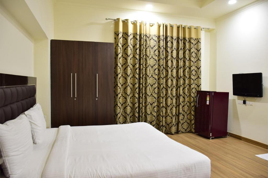 When In Gurgaon - Artemis Hospital 1 Min Walk, Fortis & Medanta 4 Mins Drive Ngoại thất bức ảnh